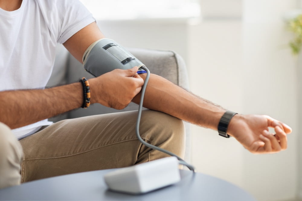 نحوه اندازه‌گیری فشار خون در خانه