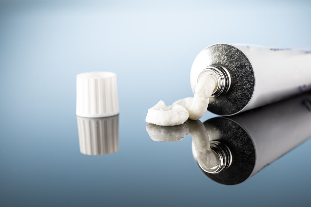 پماد تتراسایکلین برای چیست؟ | کاربردهای تتراسایکلین