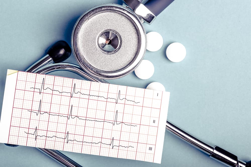 عوارض قرص متفورمین برای قلب | احتیاط در مصرف!