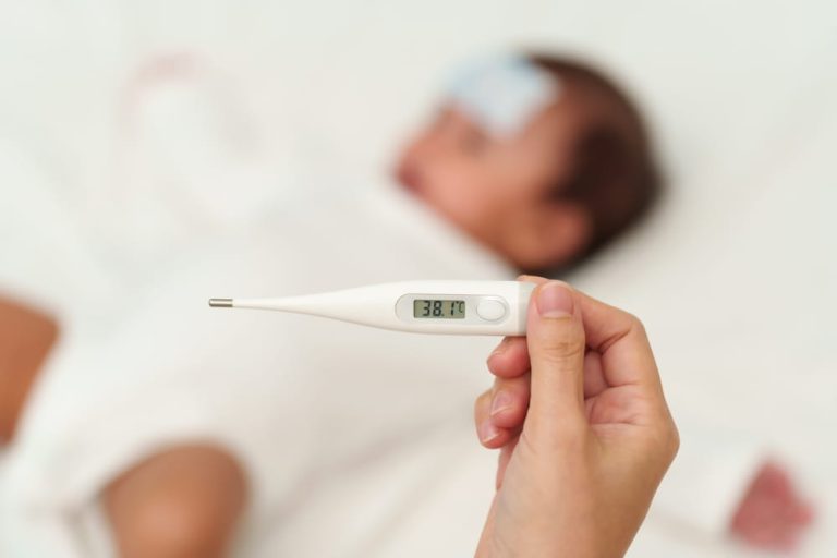 تب در کودکان چند درجه است؟ | یافته‌های جدید محققان
